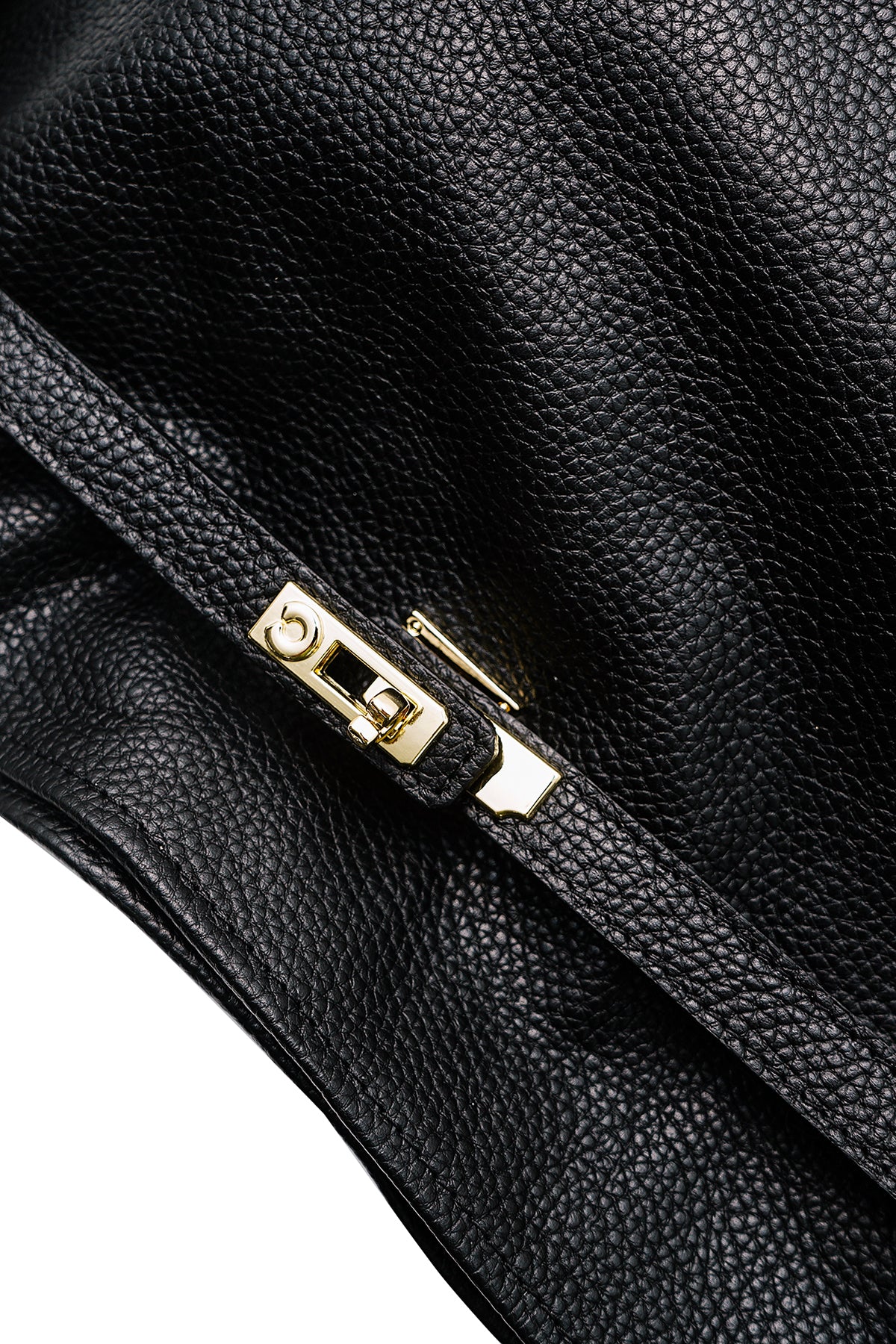 ERELL Sac porté épaule en cuir Noir